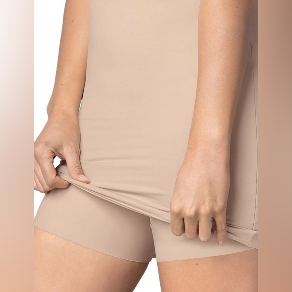 NWOT Undetectable Sculpting Skort Slip- L - Picture 4 of 6